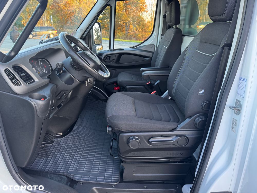 Iveco Daily 2023r Hi-Matic‼️70C18H‼️3.0 // Winda Dhollandia 1000KG // Plandeka 16 Palet 2x Firanka + Dach zsuwany ‼️Wysokość rampowa Full LED Tempomat Aktywny ACC Salon Polska 6.43mx2.45mx2.70m DMC7200KG Faktura Vat 23% - 19
