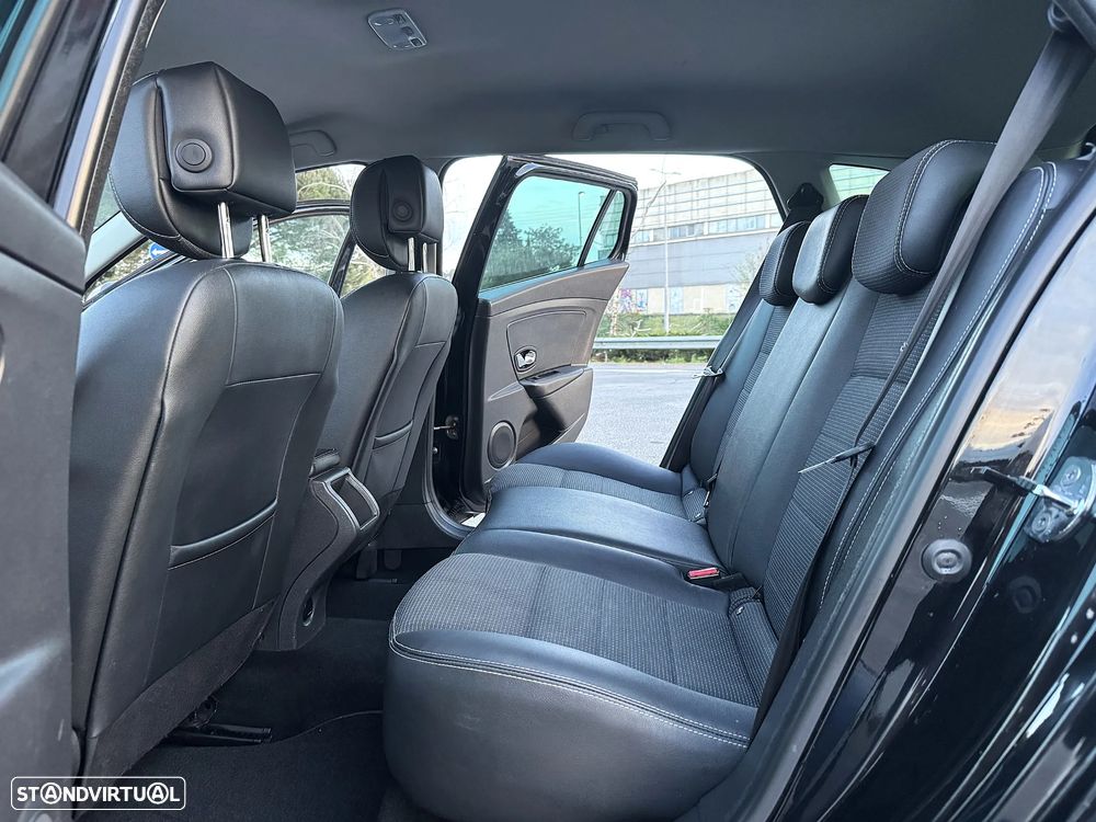 Renault Mégane Sport Tourer 1.6 dCi GT Line - 19