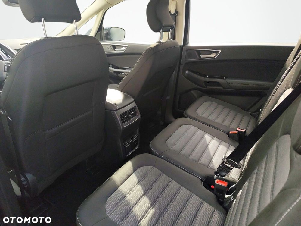 Ford S-Max - 12