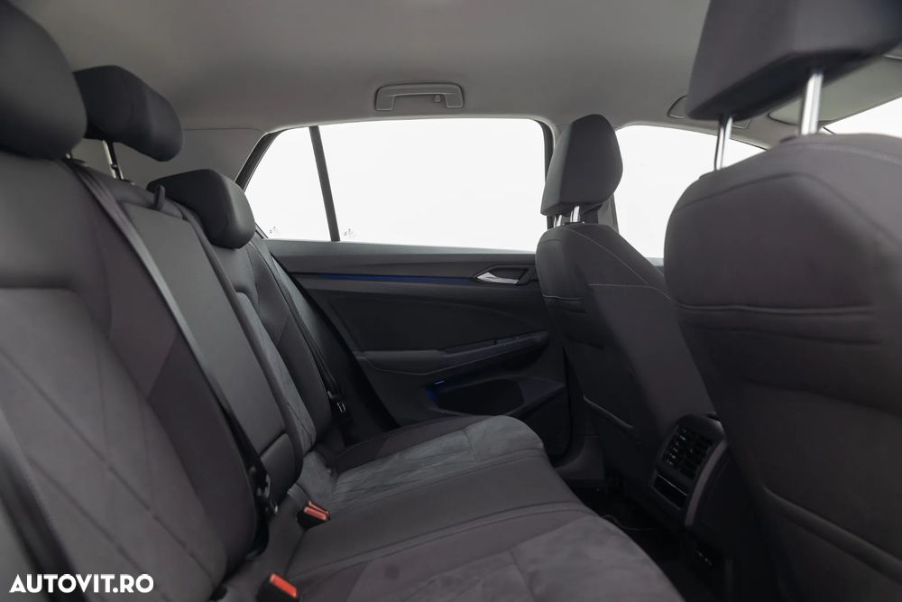 Volkswagen Golf 1.4 eHybrid OPF DSG Style - 39