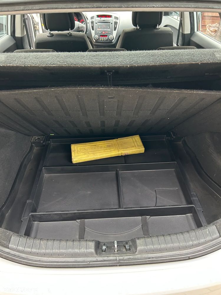 Kia Ceed - 22