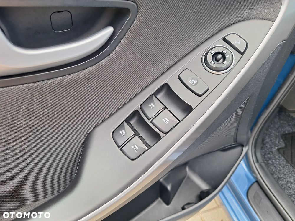 Hyundai i30 blue 1.6 GDI Trend - 19