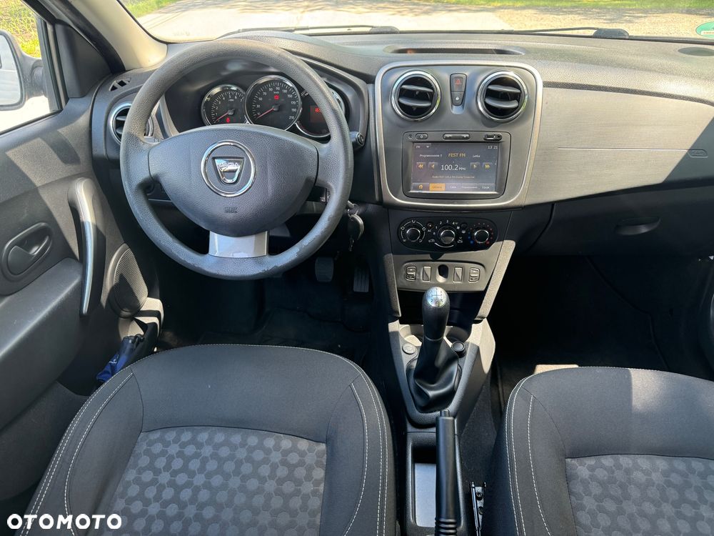 Dacia Sandero 1.2 16V 75 Laureate - 13