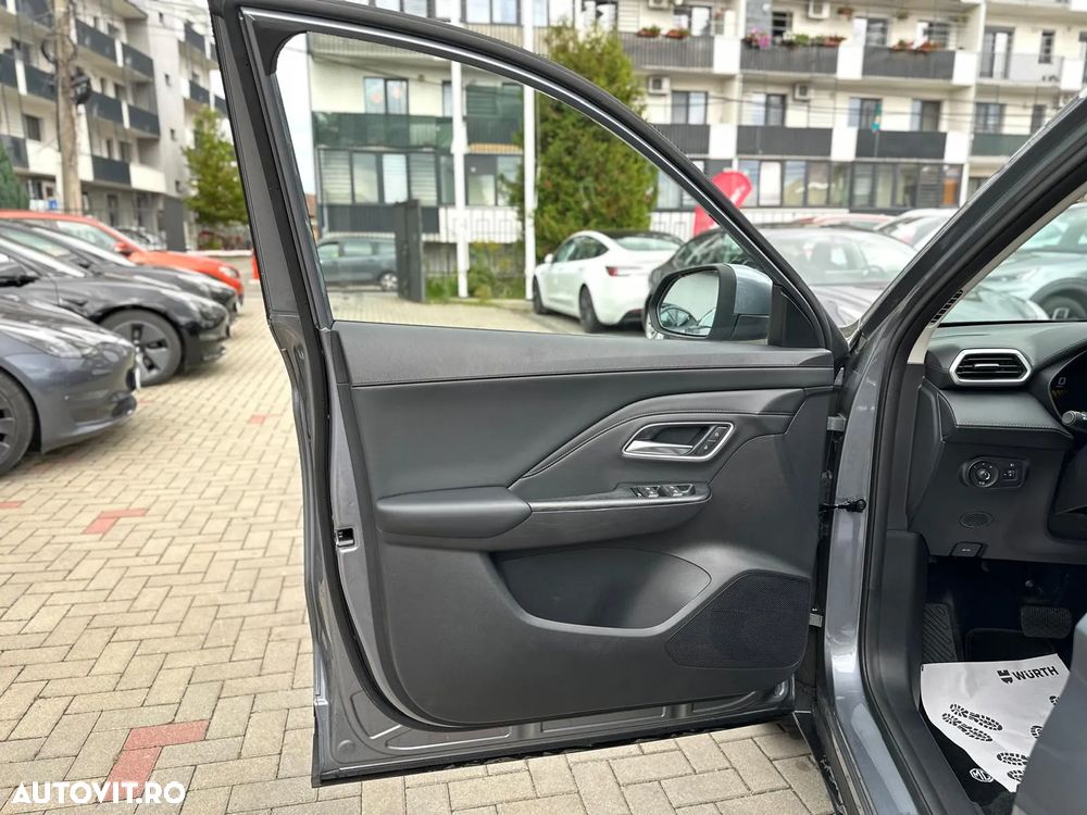 MG ZS HEV Hybrid+ Luxury - 33