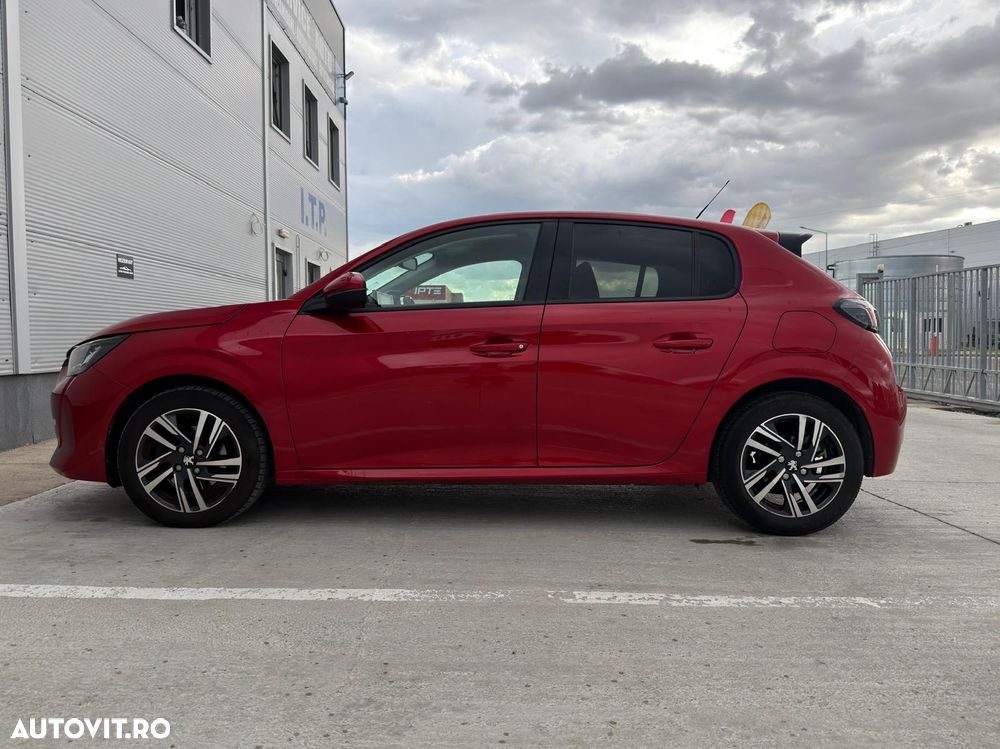 Peugeot 208 - 35