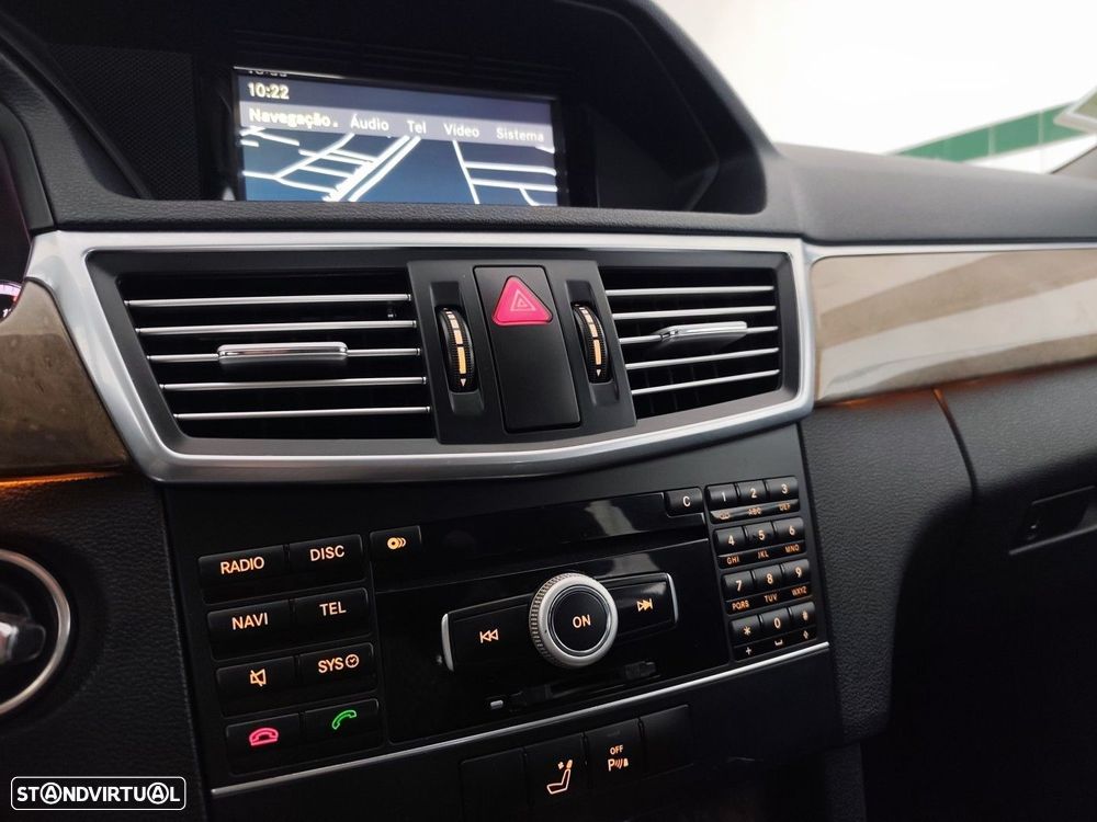 Mercedes-Benz E 250 BlueTEC Elegance Auto. - 24