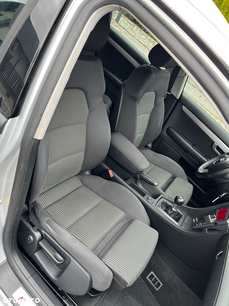 Audi A4 Avant 2.0 TDI - 22