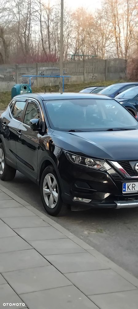 Nissan Qashqai - 1