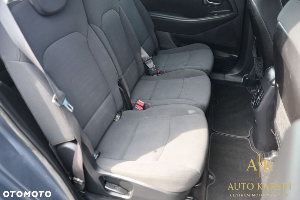 Kia Carens - 37