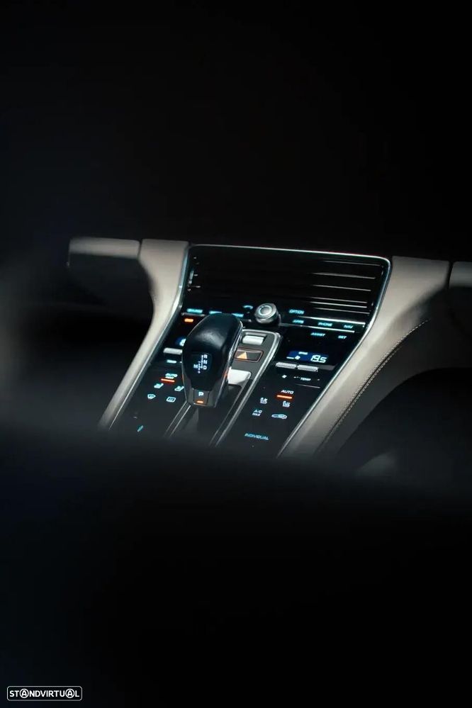 Porsche Panamera Sport Turismo — fotografia 3