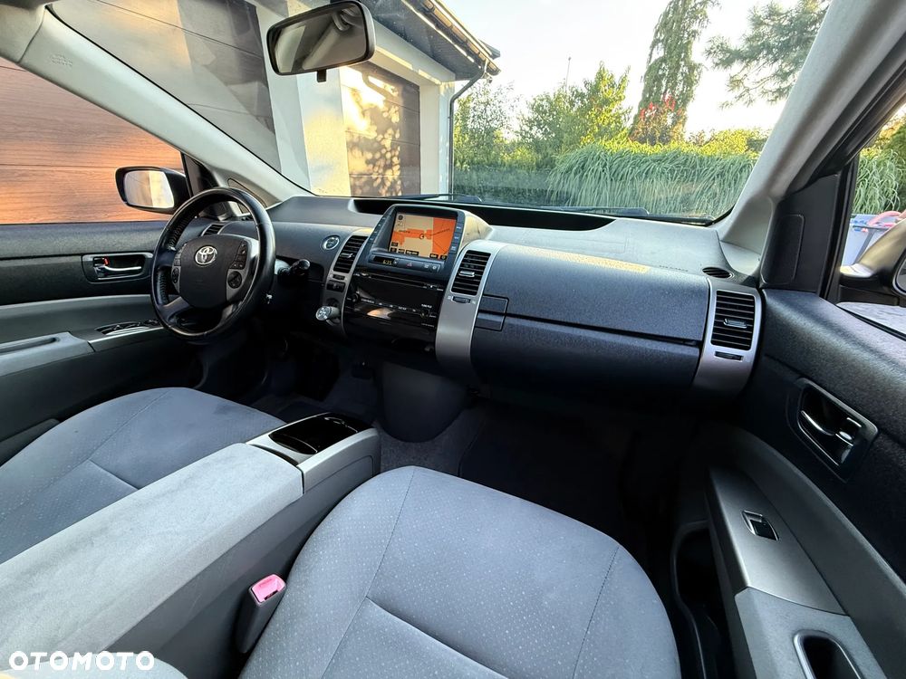 Toyota Prius 1.5 VVT-i Sol - 32