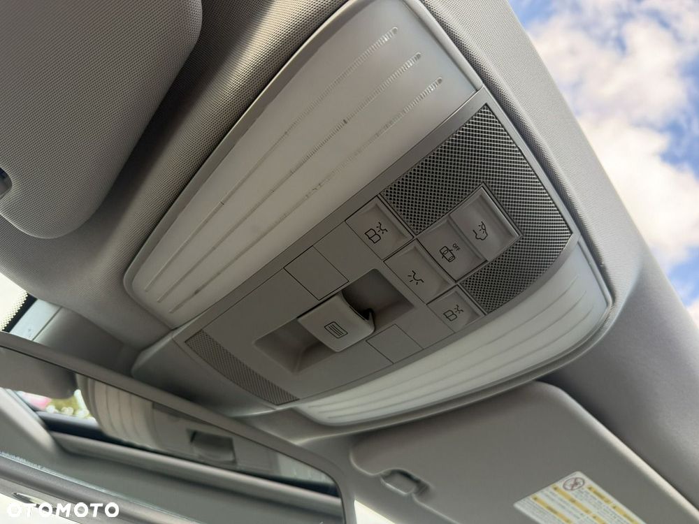 Mercedes-Benz Klasa E 220 BlueTEC 7G-TRONIC Avantgarde - 29