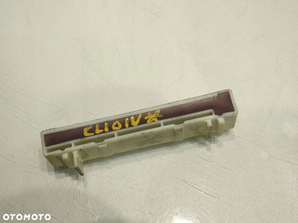 WZMACNIACZ ANTENY ANTENOWY RENAULT CLIO IV 285906352R - 2