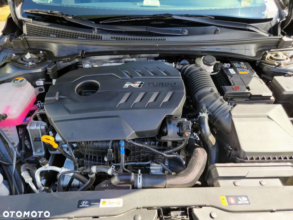 Hyundai Elantra - 16