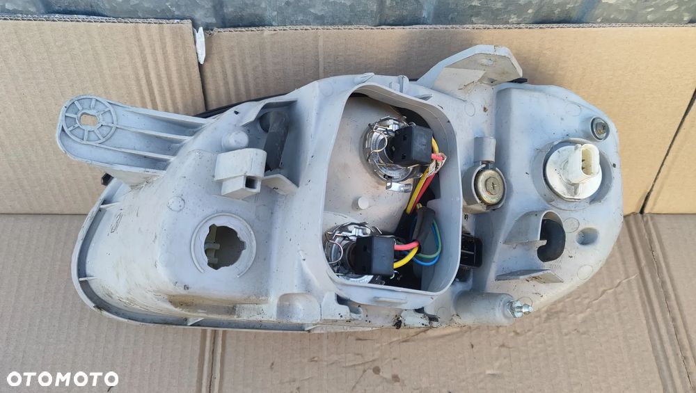 Reflektor Prawy Lampa Prawa Hyundai Sonata 1999- - 2