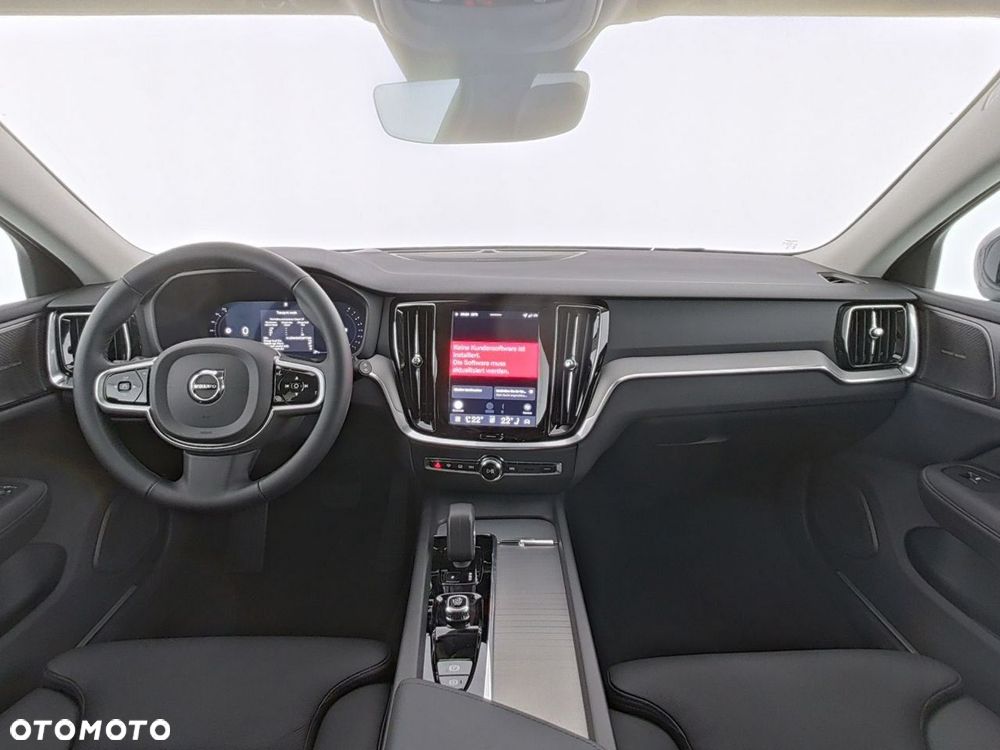 Volvo V60 B4 B DKG Plus Dark - 5