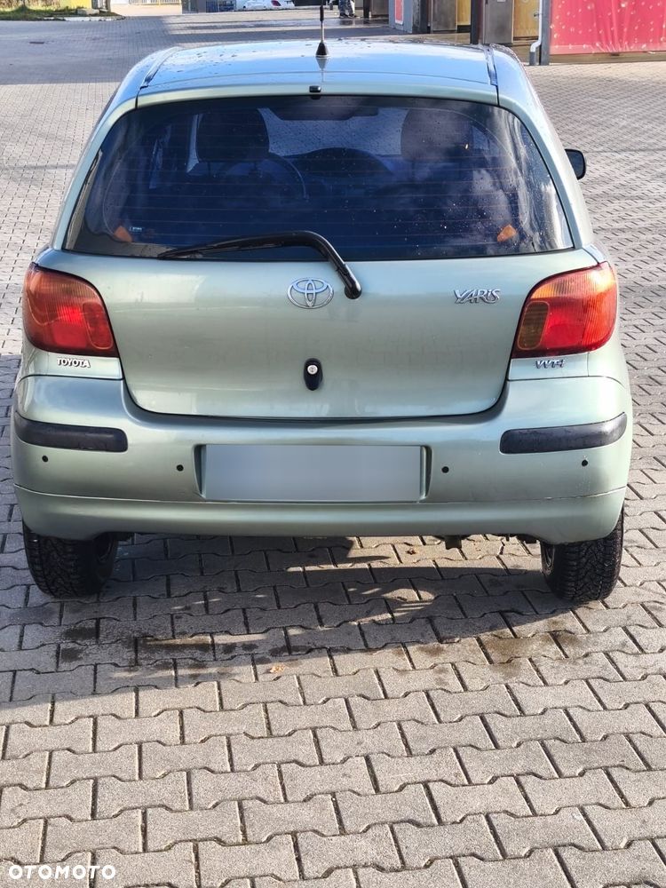 Toyota Yaris - 4