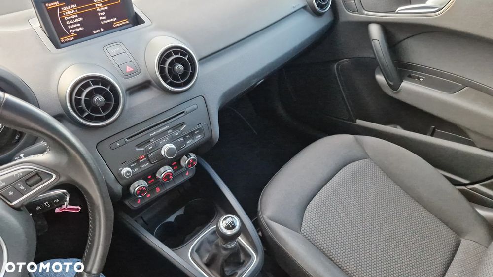 Audi A1 Sportback 1.2 TFSI S line edition - 12