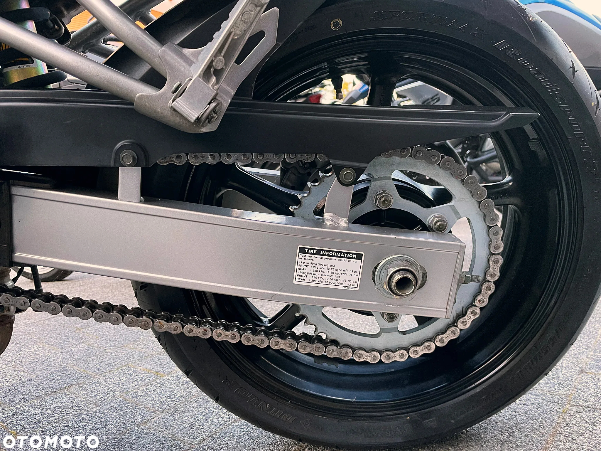 Yamaha FZ - 11