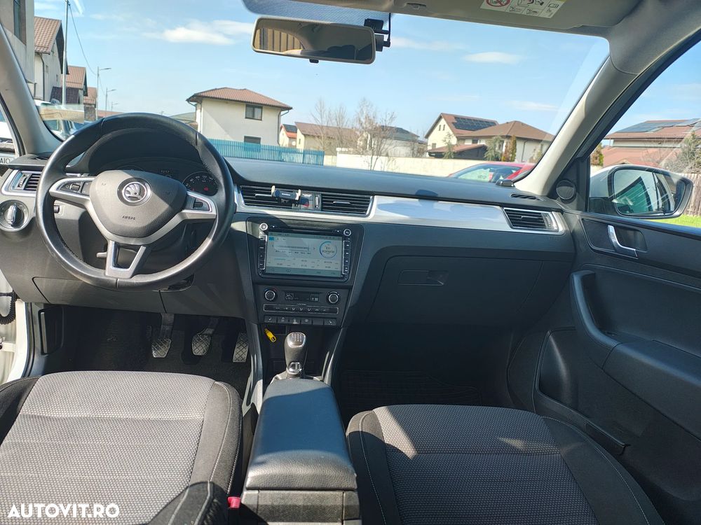 Skoda RAPID 1.2 TSI Elegance - 4