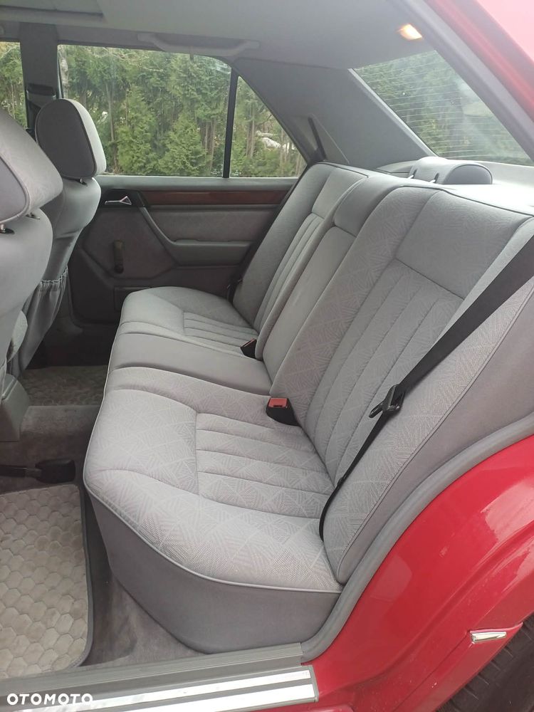 Mercedes-Benz Klasa E - 15