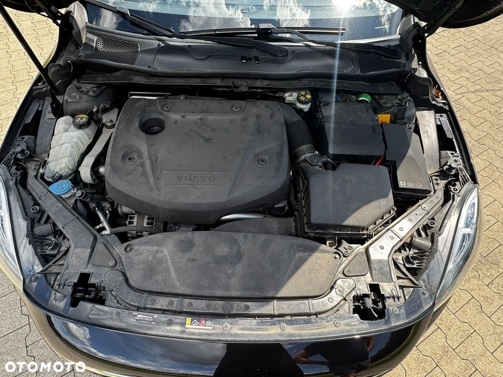 Volvo V40 D2 Momentum - 3