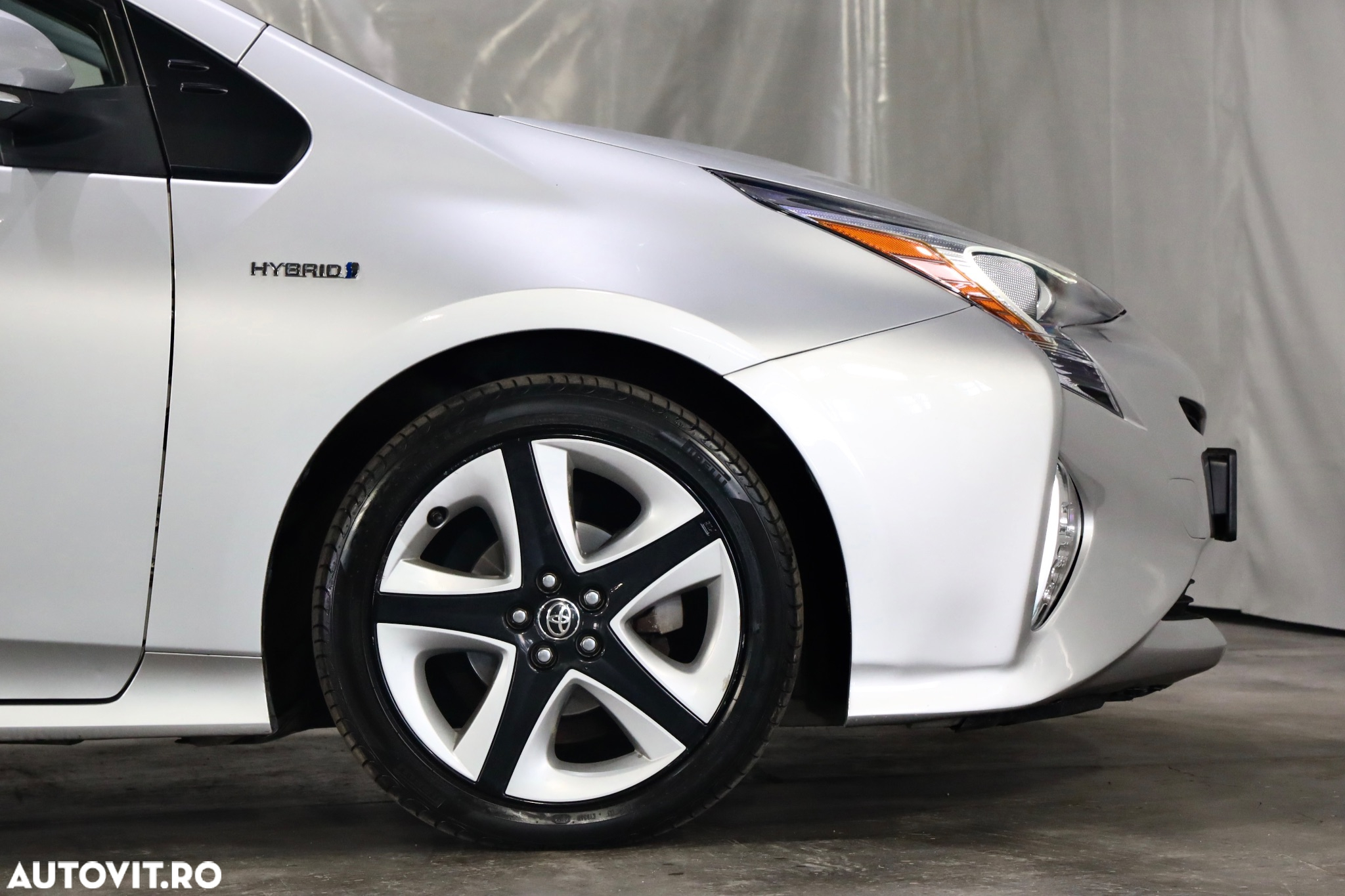 Toyota Prius 1.8 Dual VVT-i Sol - 34