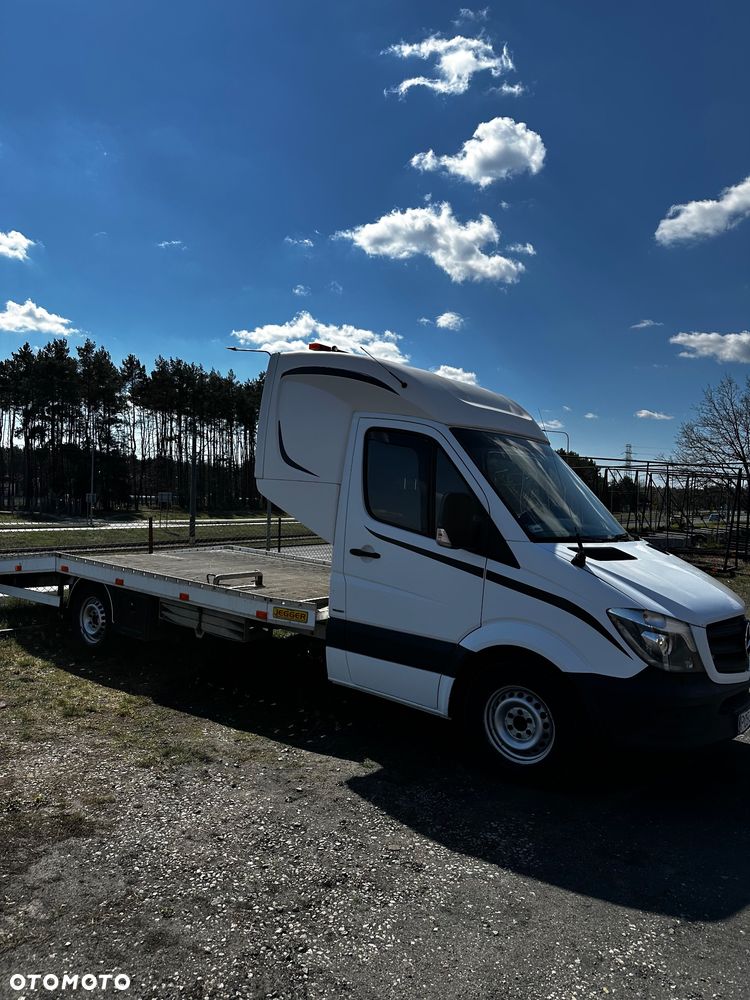 Mercedes-Benz SPRINTER 319 - 6