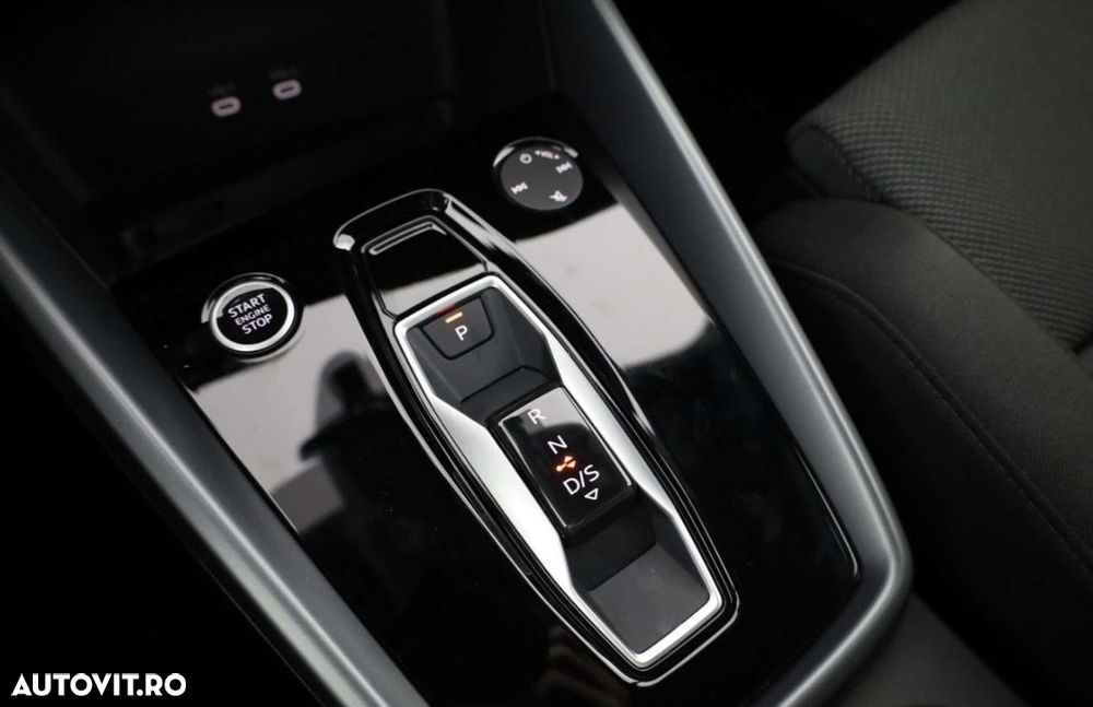 Audi A3 35 TFSI ack S tronic S line - 11