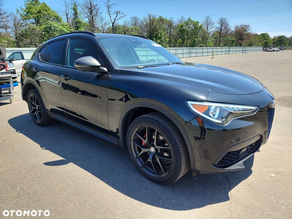 Alfa Romeo Stelvio 2.0 Turbo 16V AT8-Q4 Veloce Ti - 5