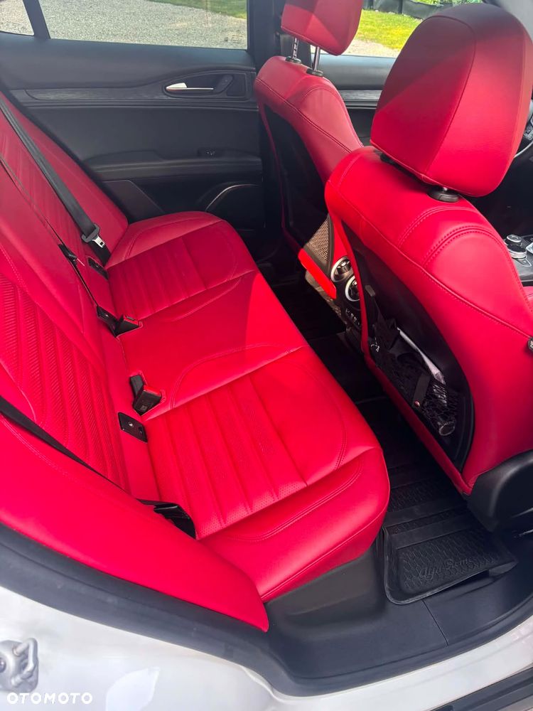 Alfa Romeo Stelvio 2.0 Turbo TI Q4 - 13