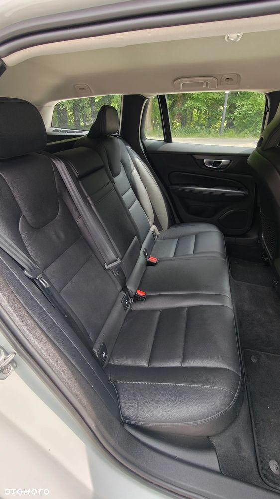 Volvo V60 B4 D Geartronic RDesign - 16