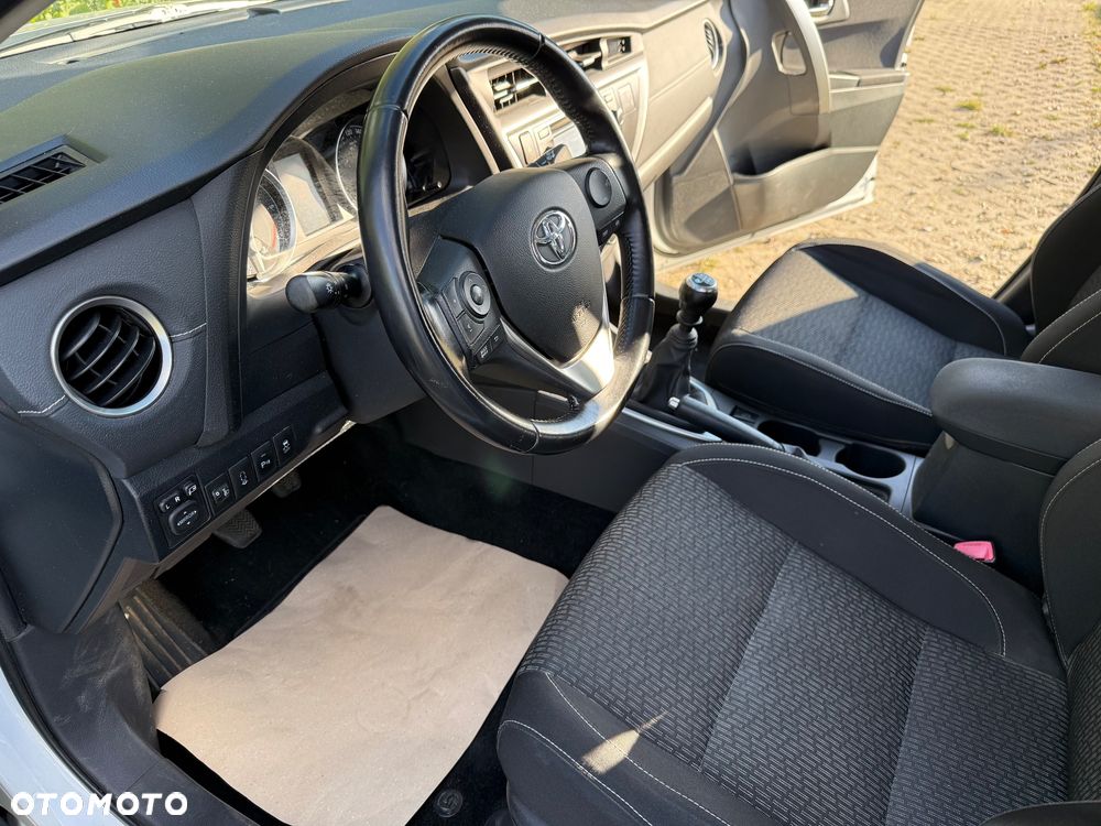 Toyota Auris 2.0 D-4D Edition - 13