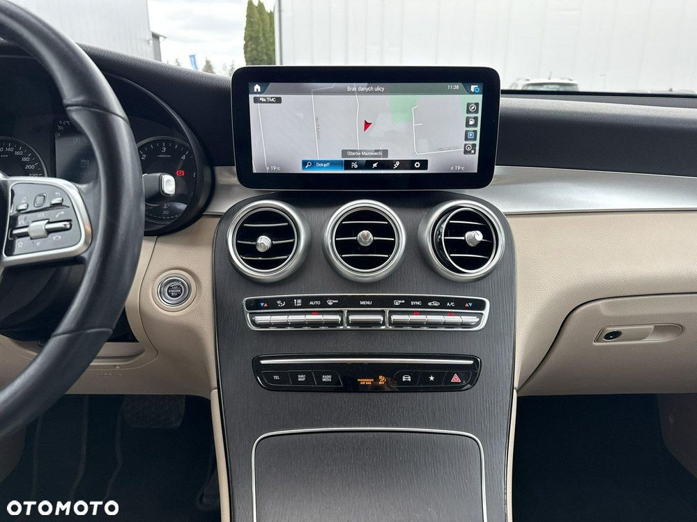 Mercedes-Benz GLC 220 d 4-Matic - 24