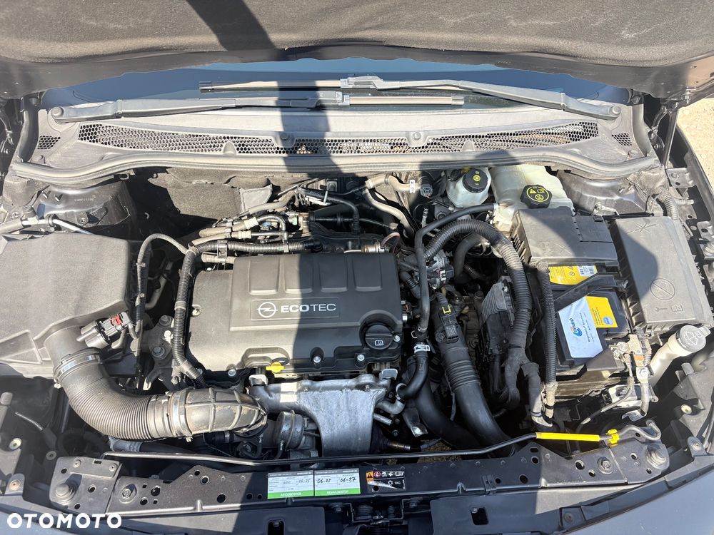 Opel Astra 1.4 T Cosmo - 12
