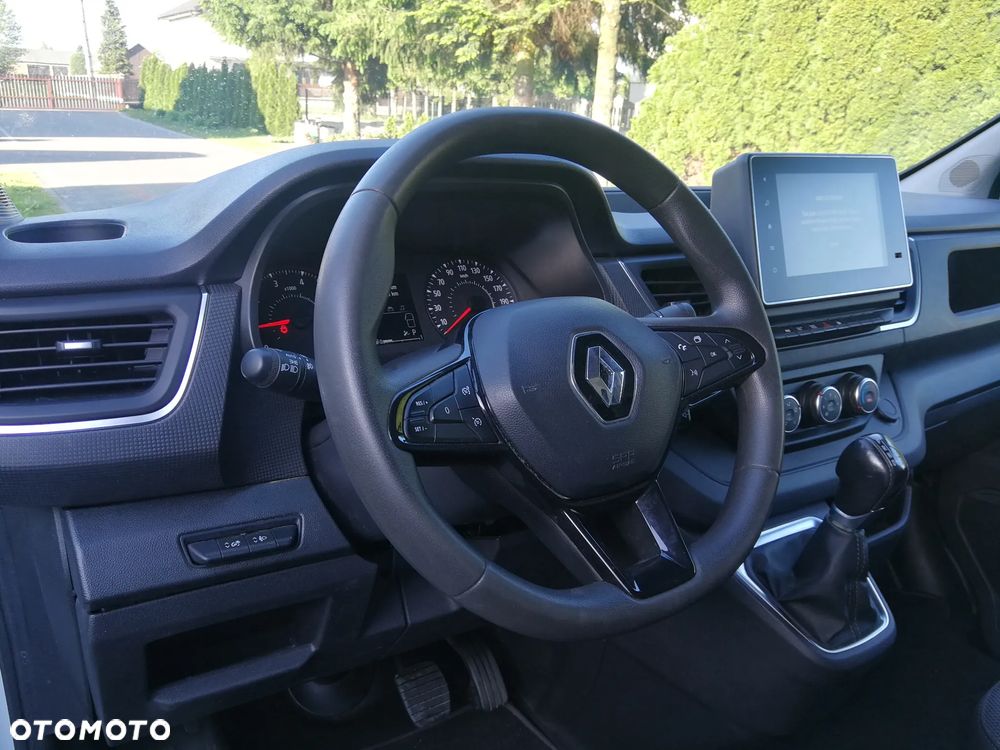 Renault Trafic - 19