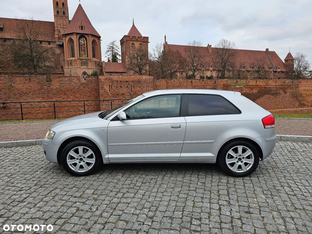Audi A3 3-drzwiowe 1.6 Attraction - 3