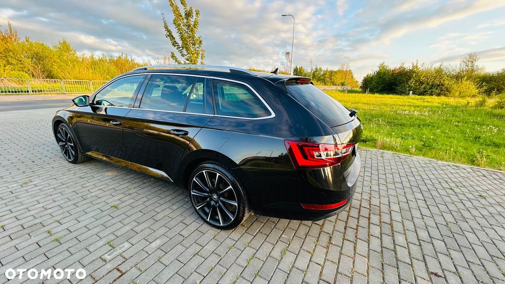 Skoda Superb 2.0 TDI Style DSG - 27