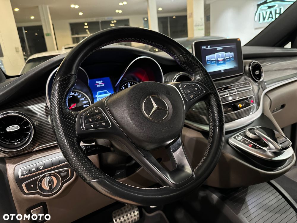 Mercedes-Benz Klasa V 300 d 4-Matic Exclusive 9G-Tronic (d³ugi) - 27