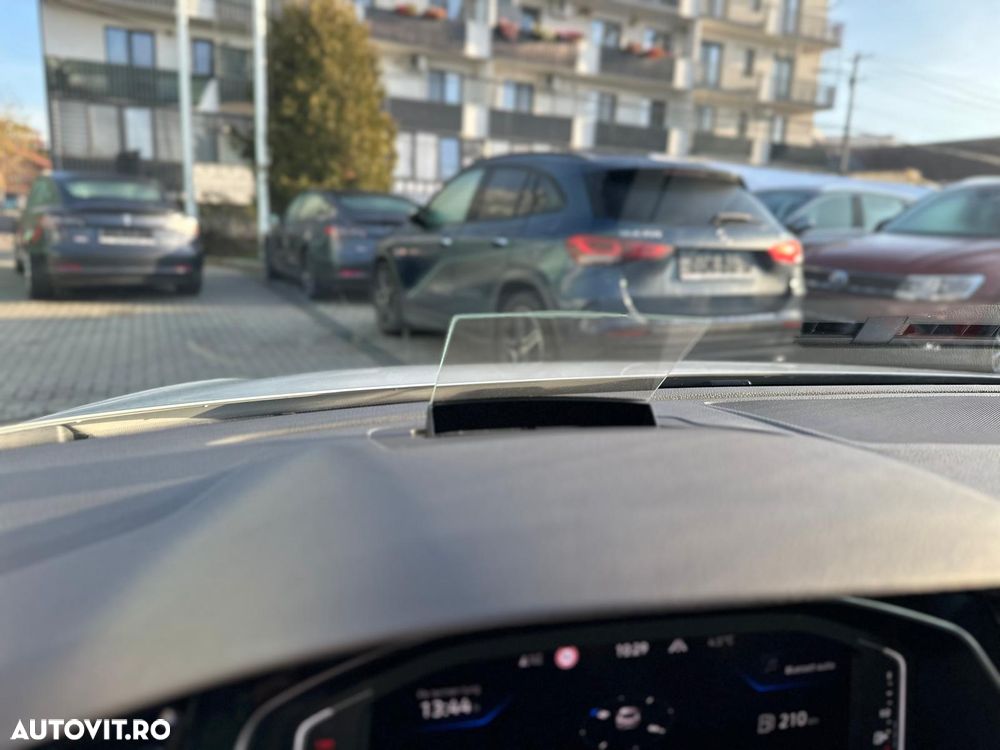 Volkswagen Passat 2.0 TSI OPF DSG 4Motion Elegance - 10