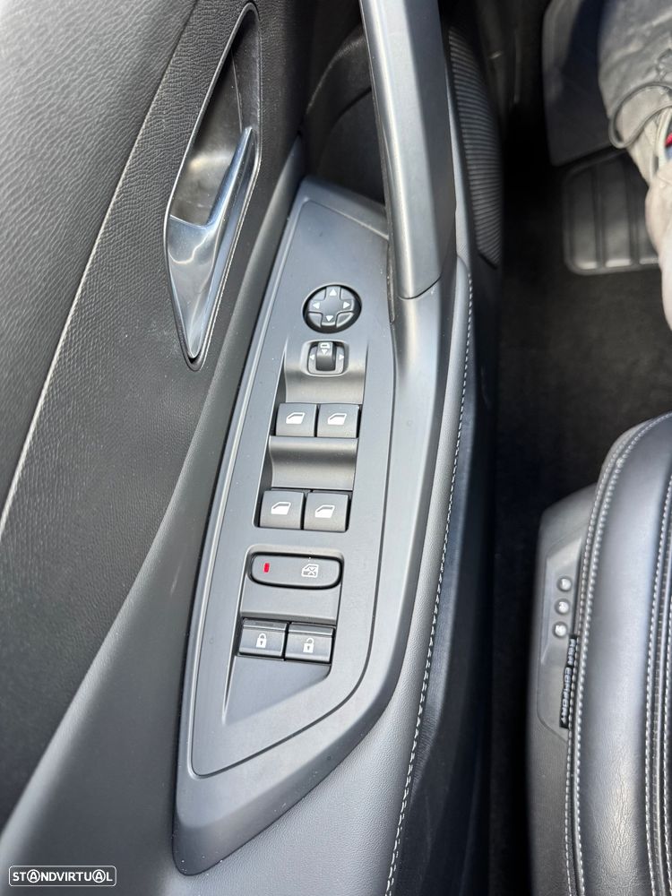 Peugeot 308 SW 1.6 Hybrid Allure Pack e-EAT8 - 29