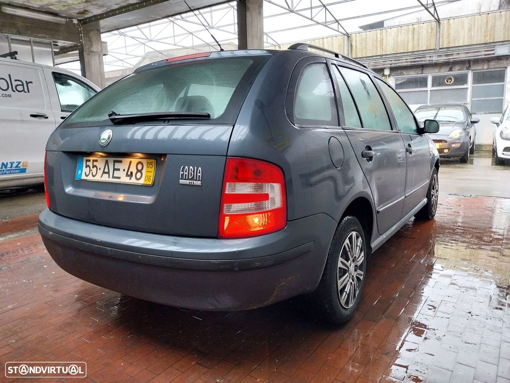 Skoda Fabia Break 1.2 Ambiente - 10
