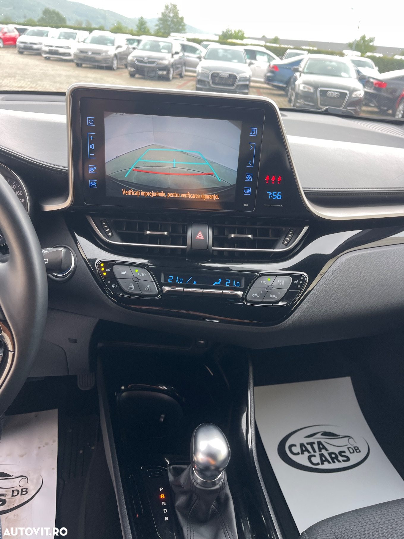 Toyota C-HR Hybrid Club - 33