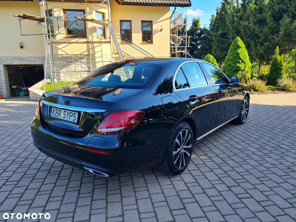 Mercedes-Benz Klasa E 300 de 9G-TRONIC - 6