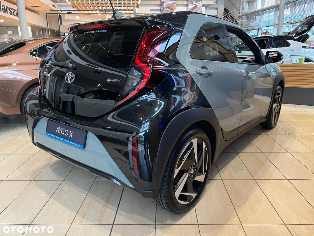 Toyota Aygo X Hybrid 1.5 Style e-CVT - 4