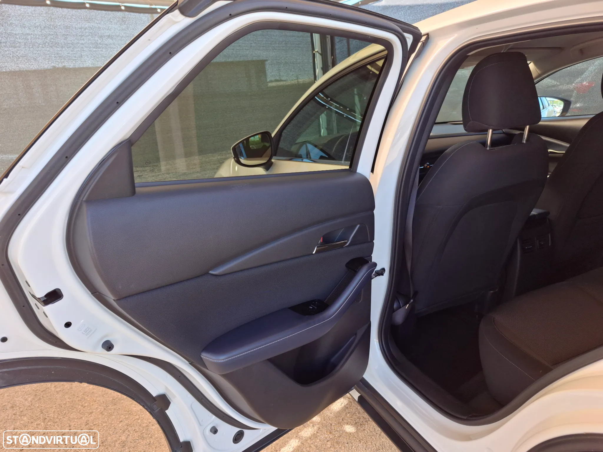 Mazda CX-30 1.8 Sky-D Evolve i-Active - 26