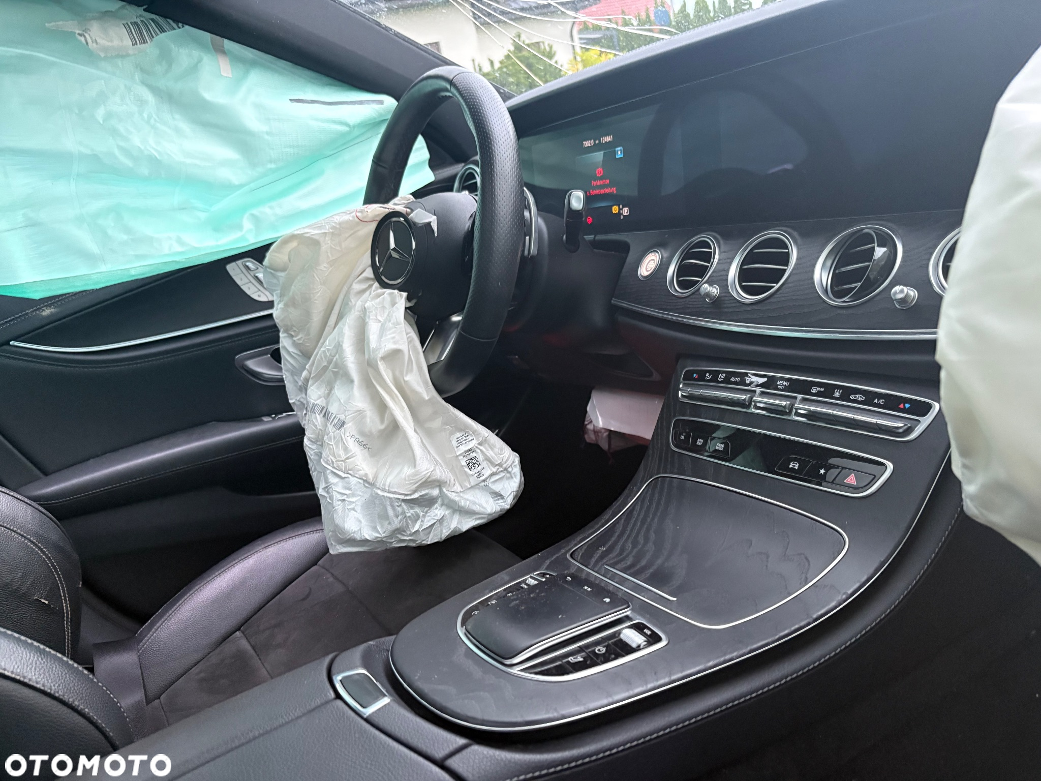Mercedes-Benz Klasa E 400 d 4Matic T 9G-TRONIC Avantgarde - 31