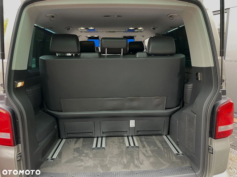 Volkswagen Multivan - 37