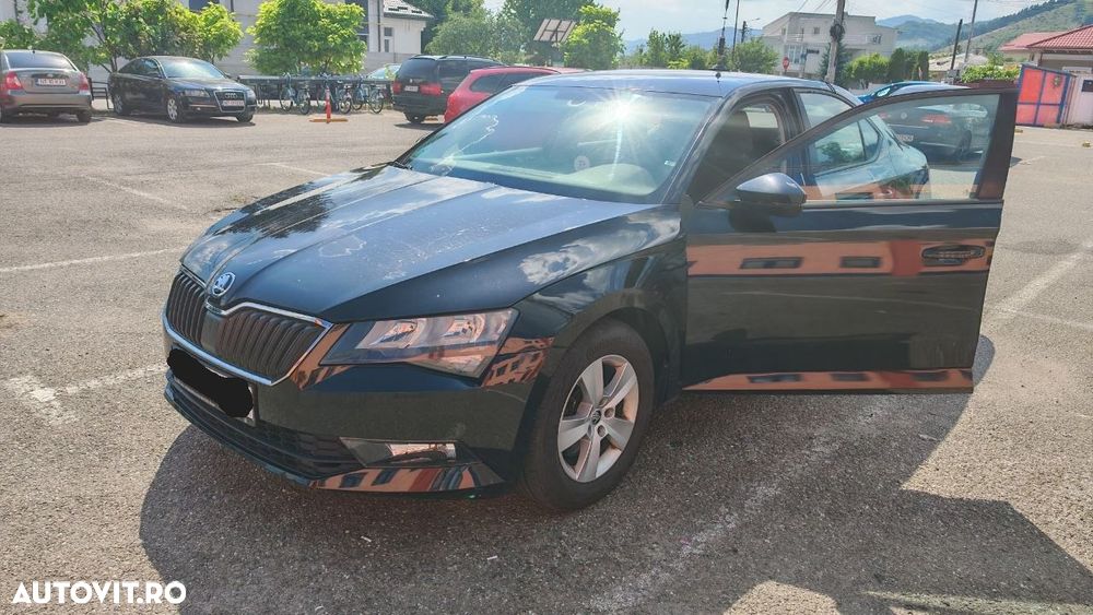 Skoda Superb 2.0 TDI Ambition - 1