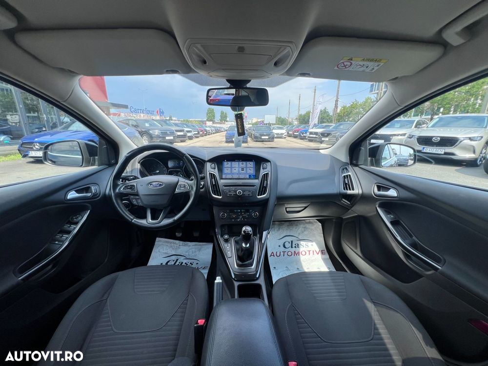 Ford Focus 1.5 EcoBoost Titanium Business - 4